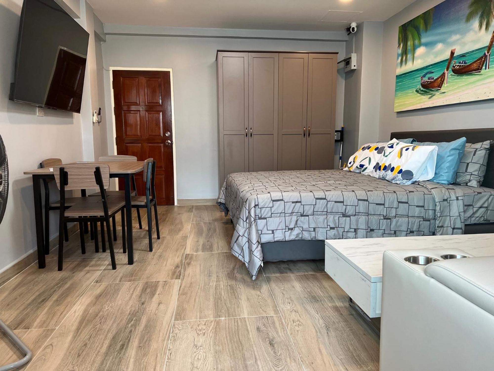 Private Modern Apartments By Patong Vacation Rentals Located In The Heart Of Patong, Walking Distance To The Beach, Kitchen, Private Bathroom, Seating Area, 65" Smart Tv With Free Wifi Εξωτερικό φωτογραφία