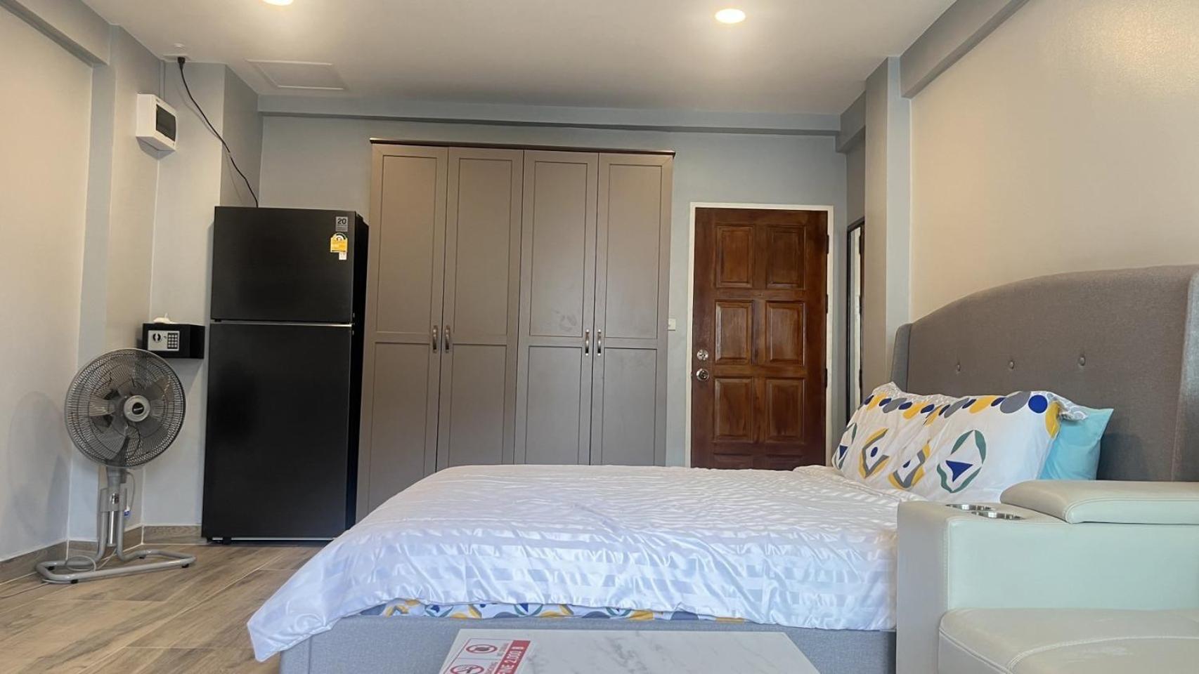 Private Modern Apartments By Patong Vacation Rentals Located In The Heart Of Patong, Walking Distance To The Beach, Kitchen, Private Bathroom, Seating Area, 65" Smart Tv With Free Wifi Εξωτερικό φωτογραφία